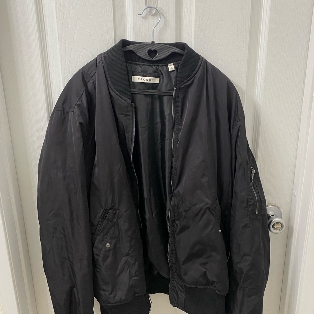 Pacsun bomber jacket in black size L